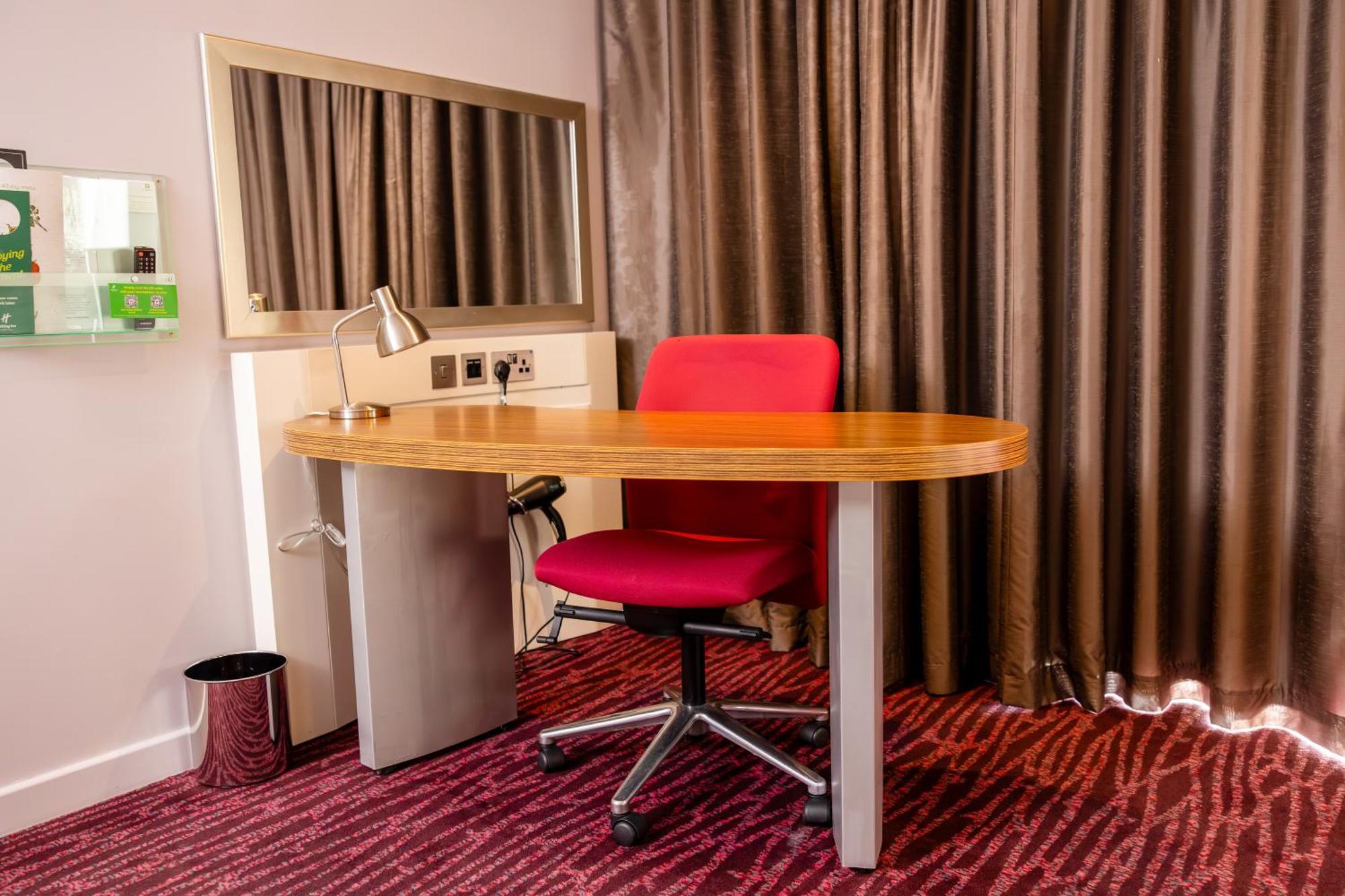 Hotel Manchester-mediacityuk By Ihg