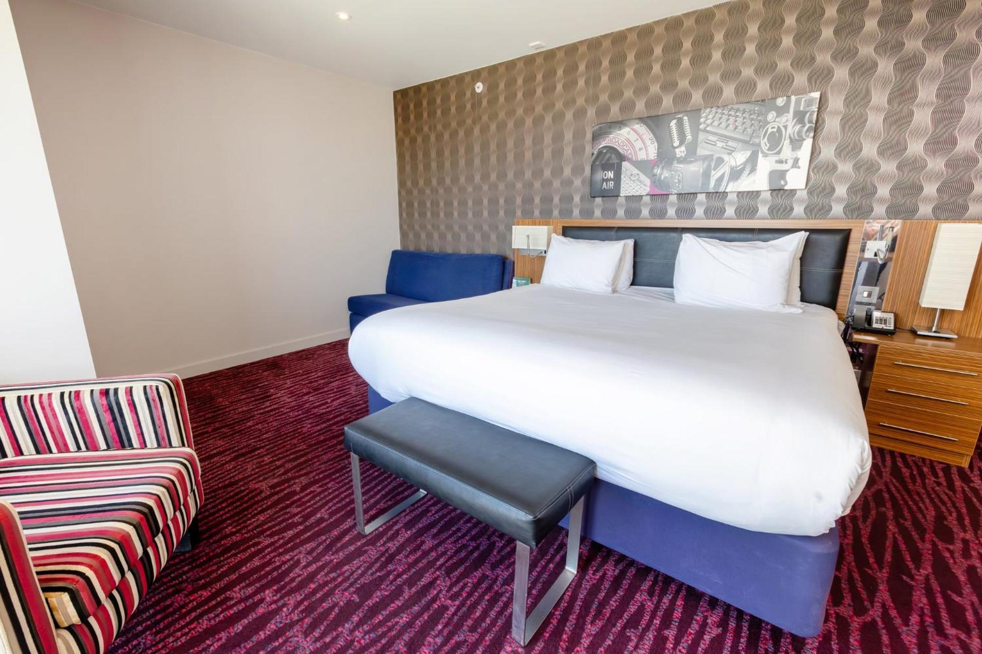 Hotel Manchester-mediacityuk By Ihg 4*